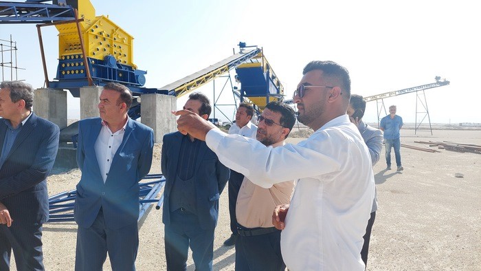 تقدیر و تشکر دکتر بهاالدینی از کمک های مستمر دکتر کرامت فر فرماندار شهرستان لامرد به صنعت این شهرستان